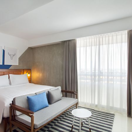 Ibis Budget Cikarang Festival Bekasi Exterior foto