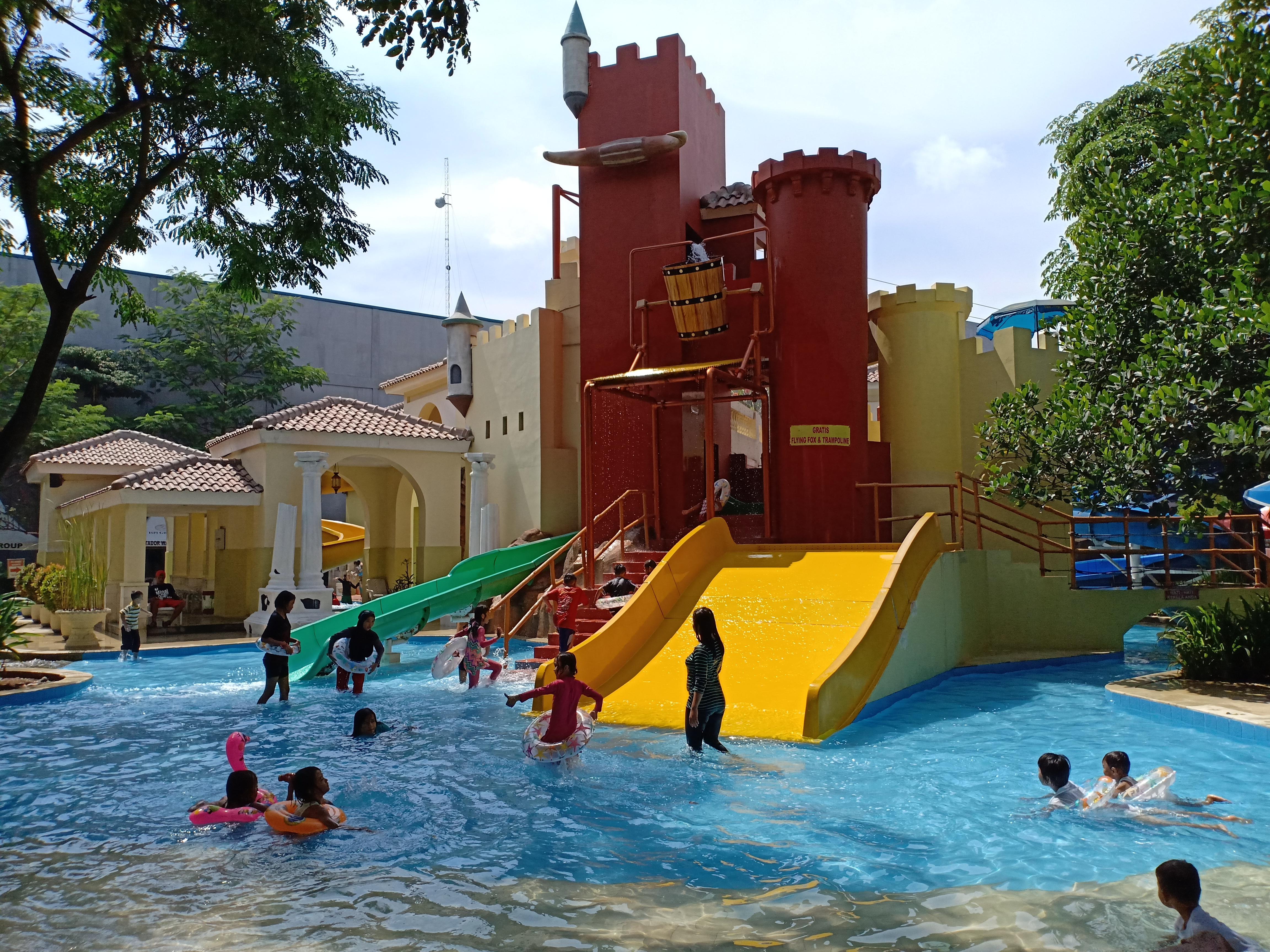 Ibis Budget Cikarang Festival Bekasi Exterior foto
