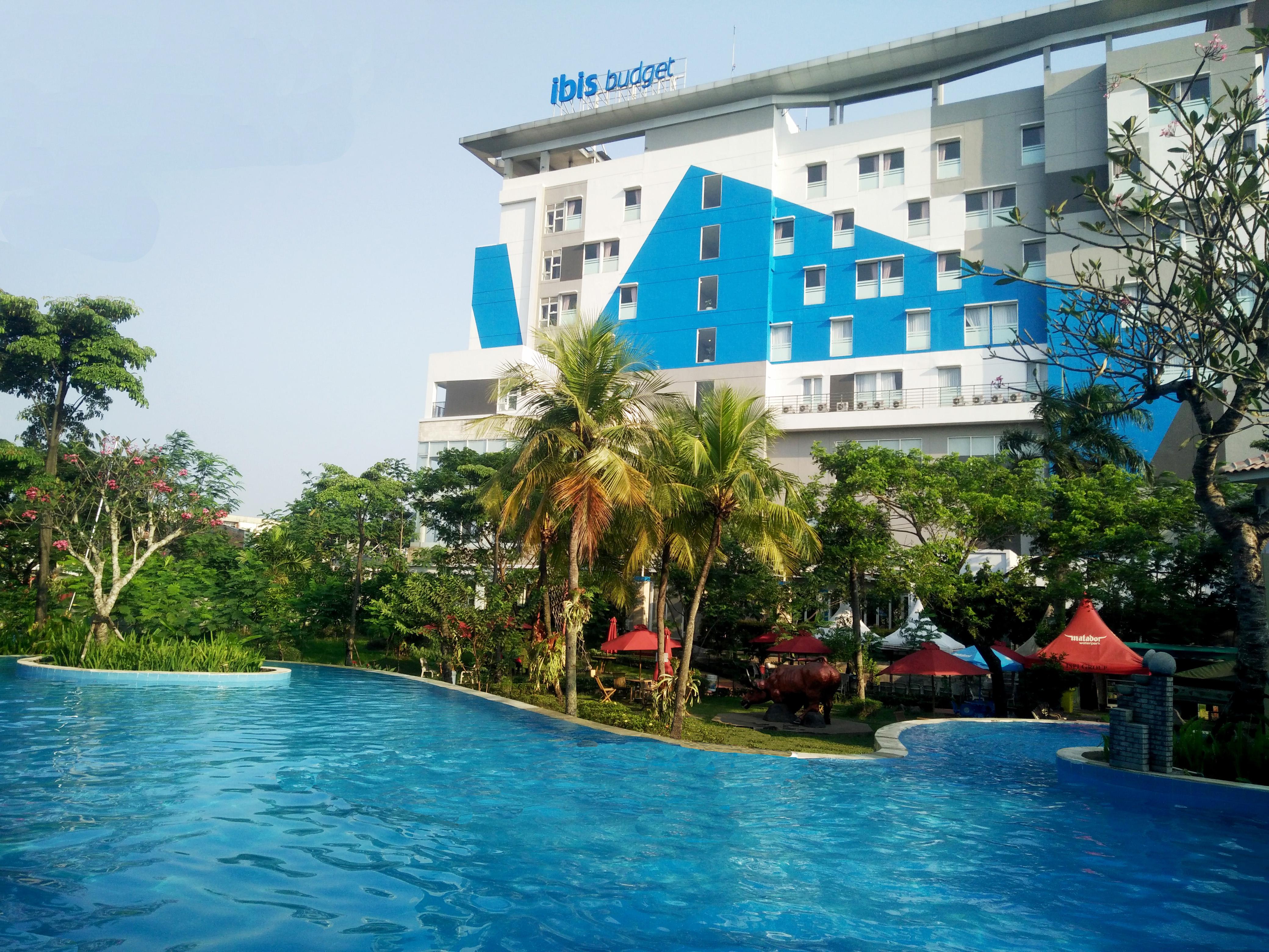 Ibis Budget Cikarang Festival Bekasi Exterior foto