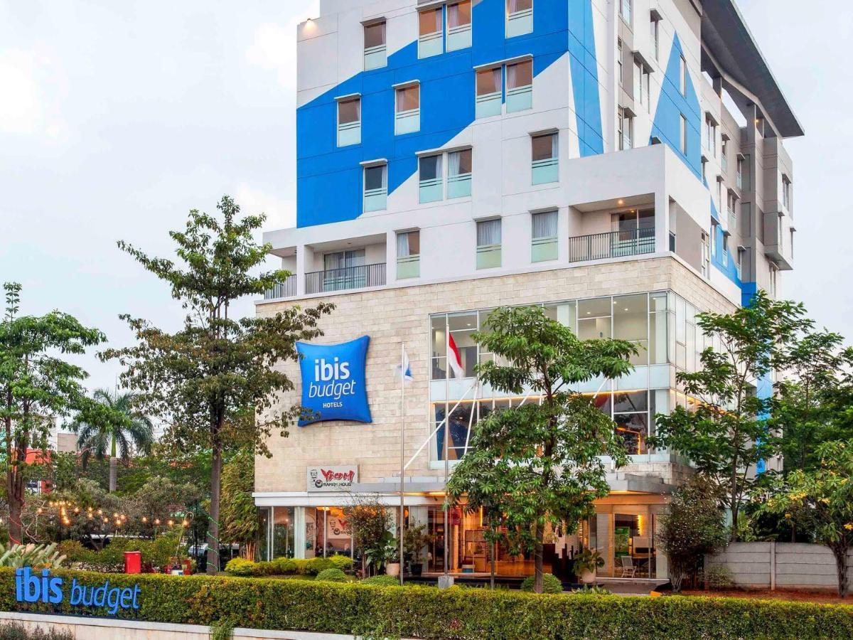 Ibis Budget Cikarang Festival Bekasi Exterior foto